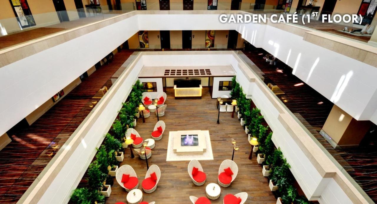 The Fern Residency Rajkot Hotel Ngoại thất bức ảnh