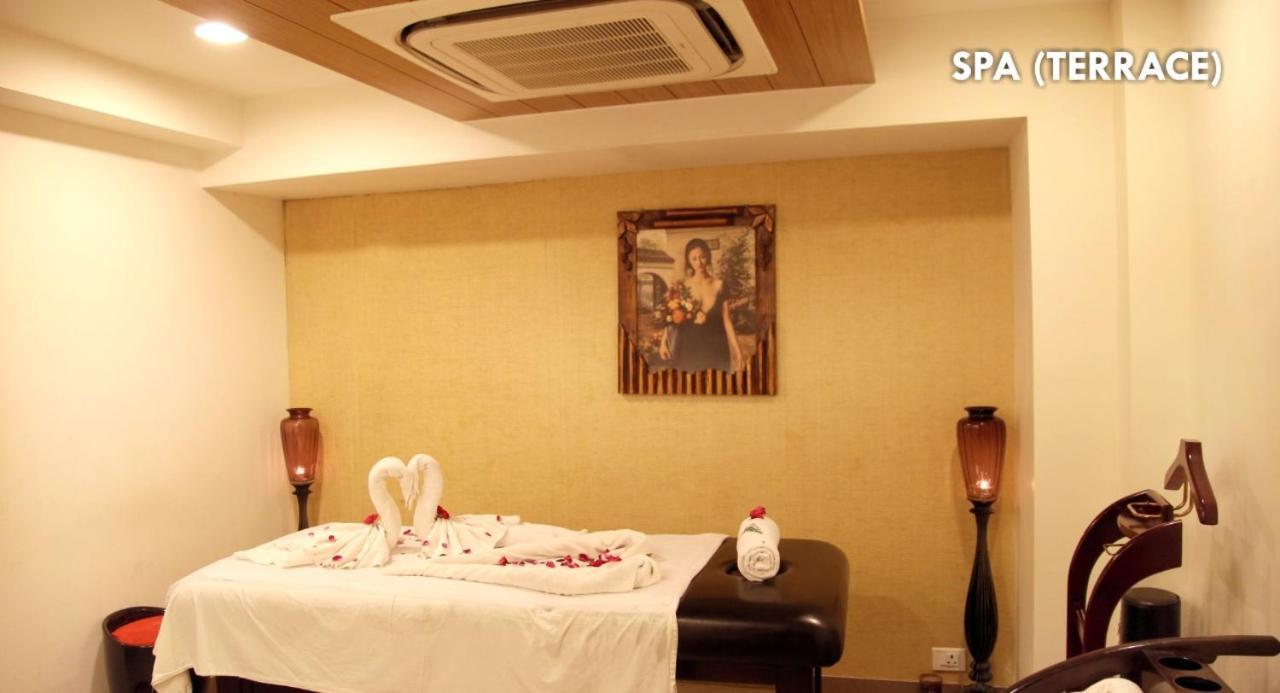 The Fern Residency Rajkot Hotel Ngoại thất bức ảnh