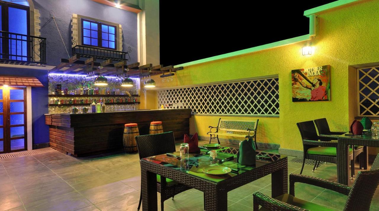 The Fern Residency Rajkot Hotel Ngoại thất bức ảnh