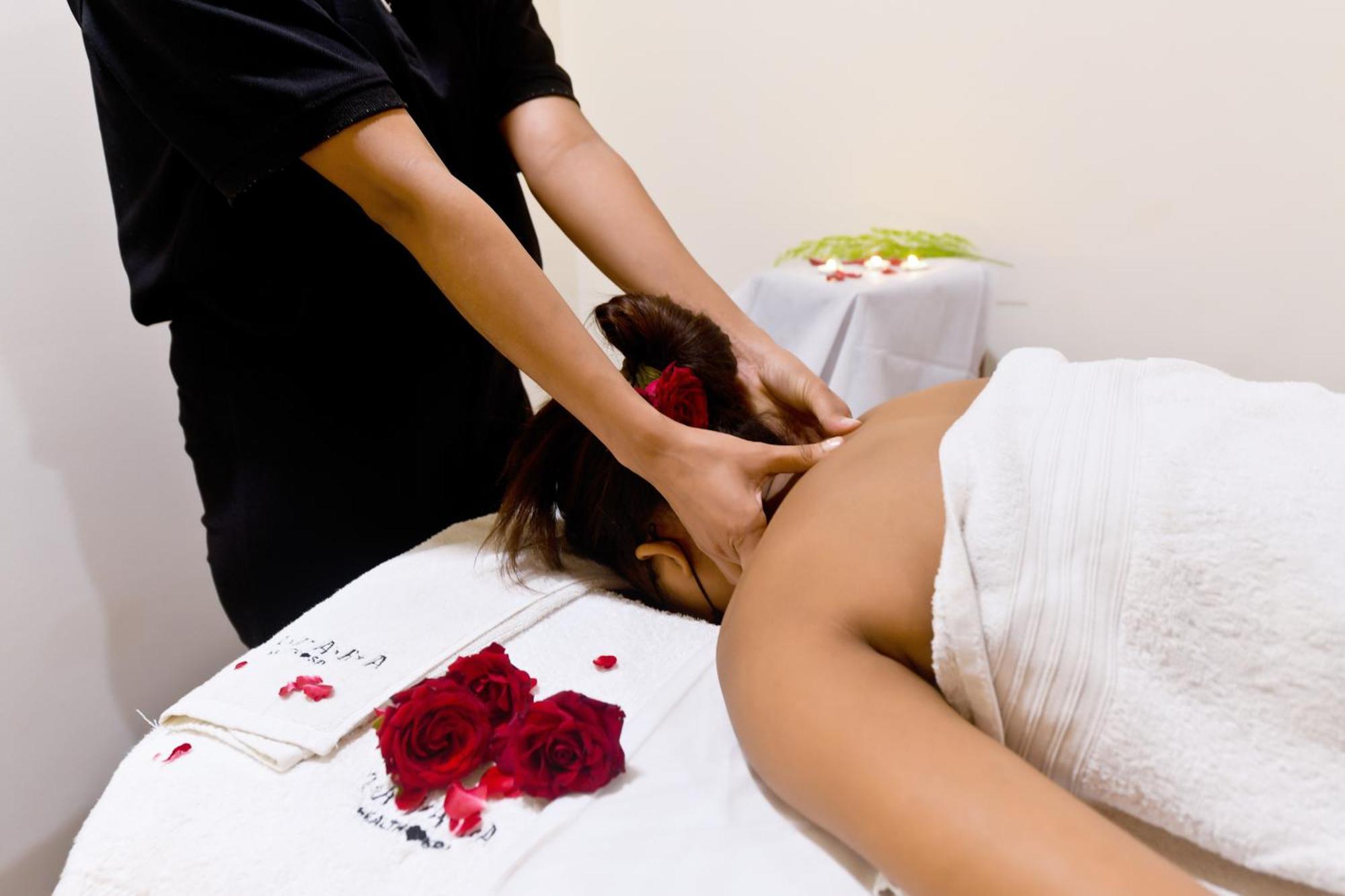 The Fern Residency Rajkot Hotel Ngoại thất bức ảnh