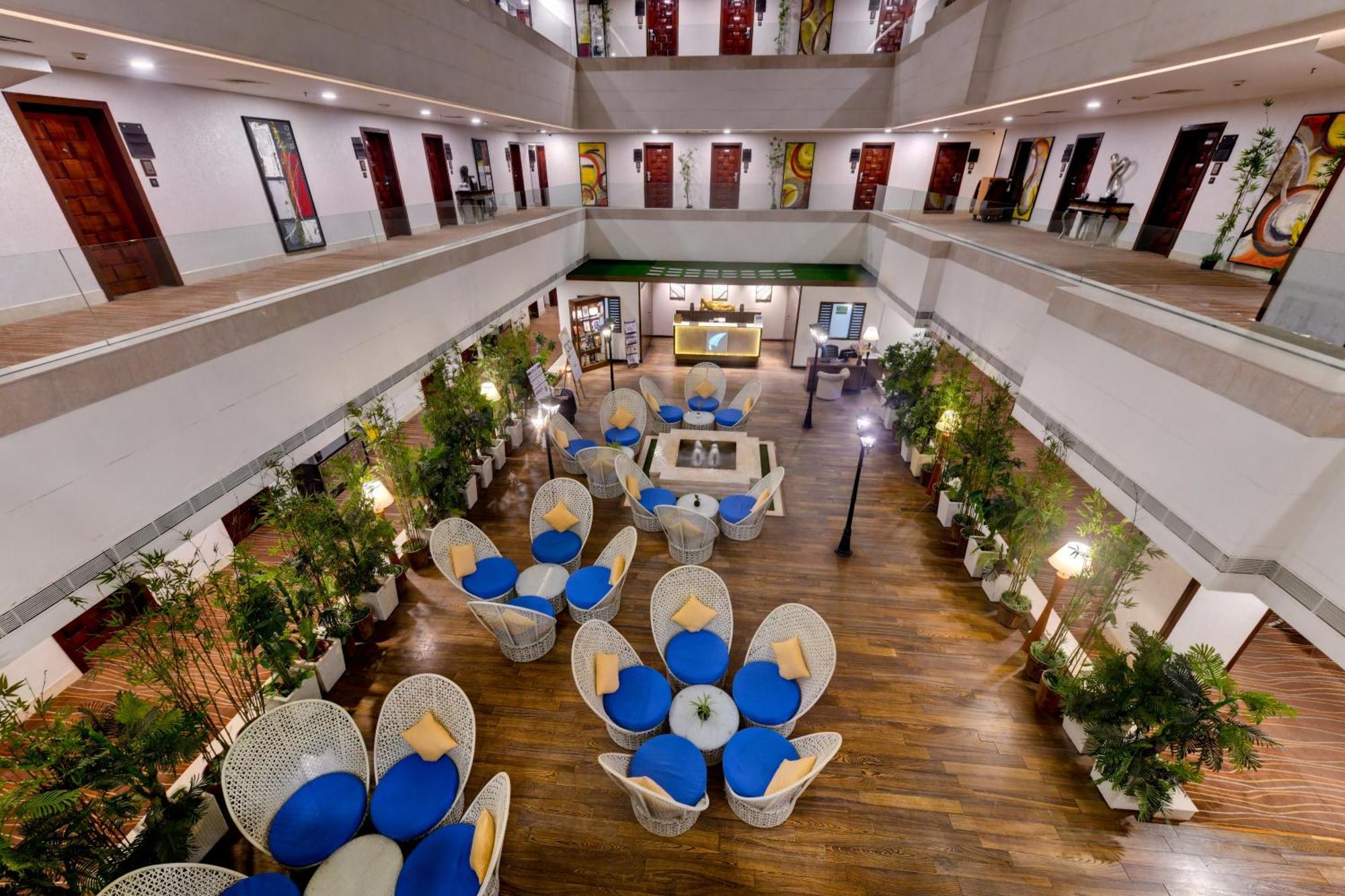 The Fern Residency Rajkot Hotel Ngoại thất bức ảnh